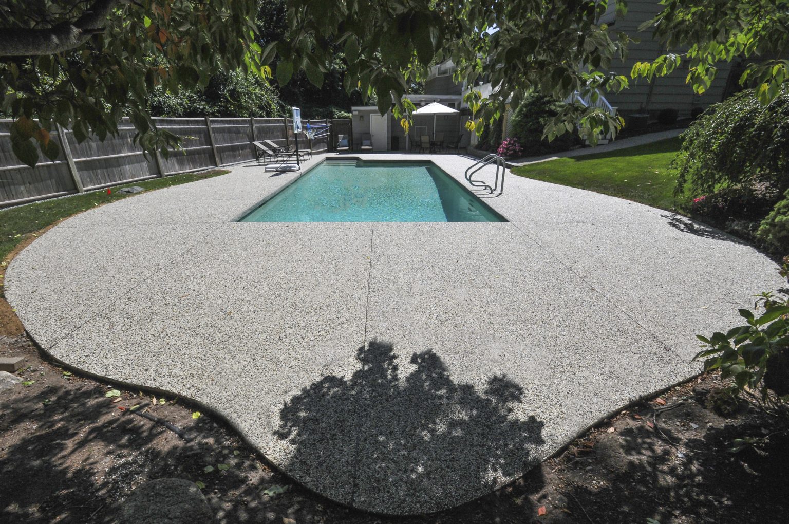 Epoxy Pool Decks and Deck Coatings for your Hardscape